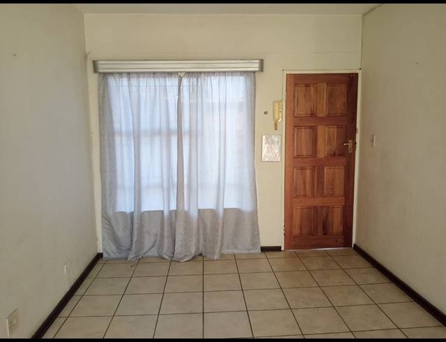 1 BEDROOM SECTIONAL TITLE FOR SALE IN PARKDENE